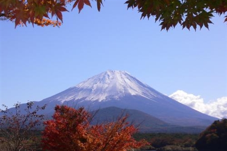 秋の富士山.jpg